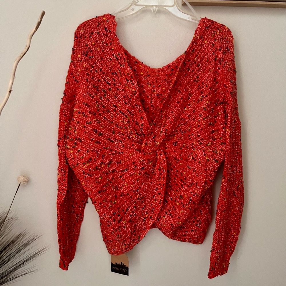 Twist tie long sleeve sweater